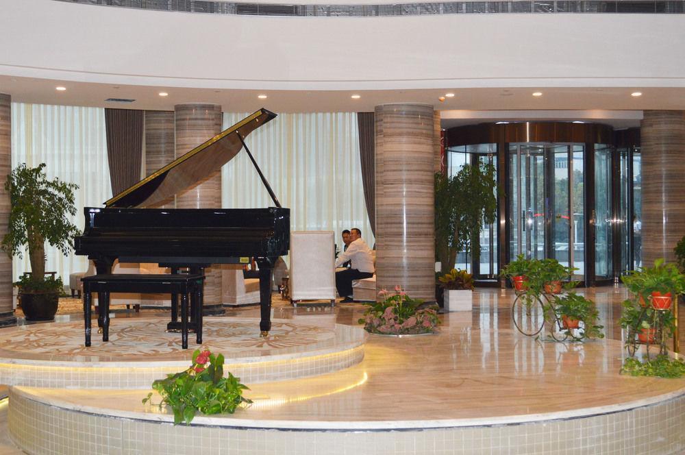 Noble Center Hotel Shanghái Exterior foto